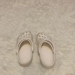 White crocks in really good shape